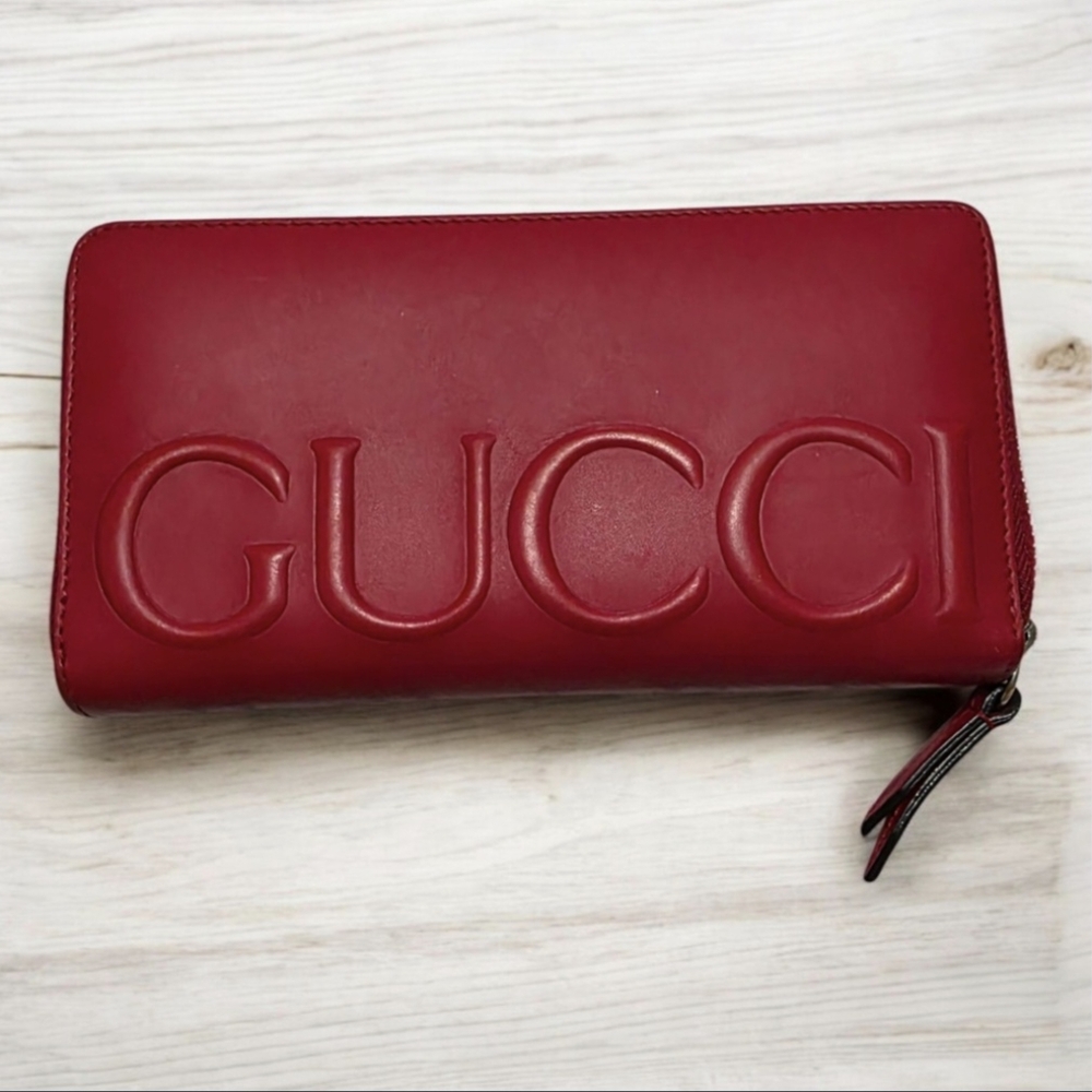 Gucci Bold Red Leather Wallet